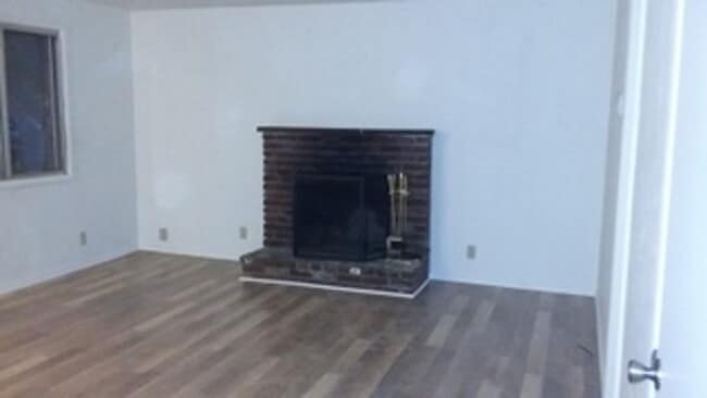 Photo - 286b Unit 1005 Hayden Bridge