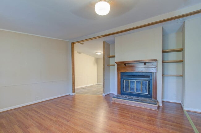 Photo - 756 Seaman Ln