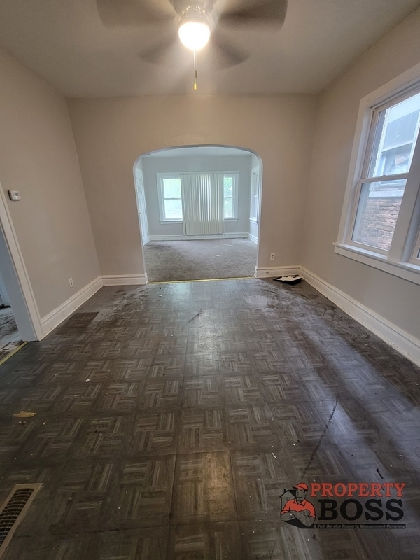 Photo - 1052 Harrison St