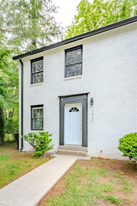 Fantastic 2 Bed, 1 Bath. Walk to MTSU! Ut... - Fantastic 2 Bed, 1 Bath.  Walk to MTSU! Ut...