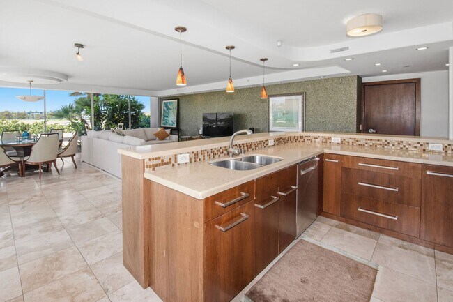 1810 Avenida Del Mundo Unit Vacation Rental