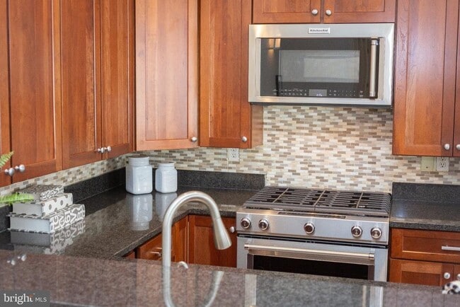 Photo - 1417 Chapin St NW Unit 506