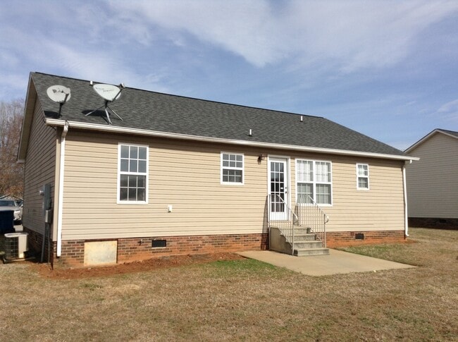 Photo - 178 Third Ave., China Grove - 3br 2ba - COMING LATE MAY - 1495.00