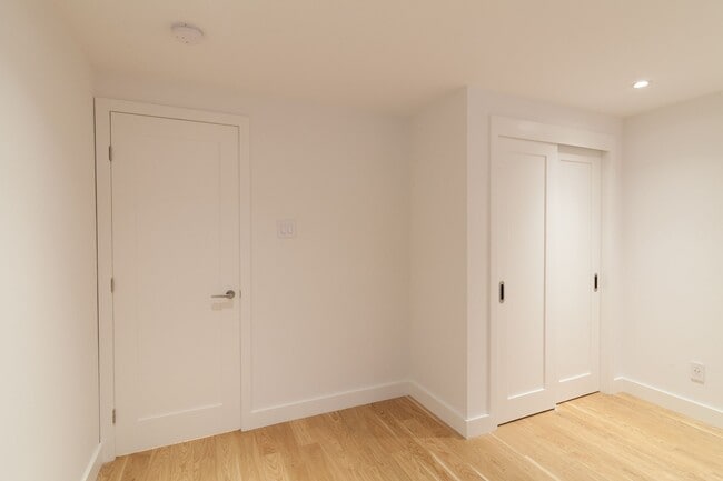 Photo - 4580 Chemin Queen Mary Unité 103