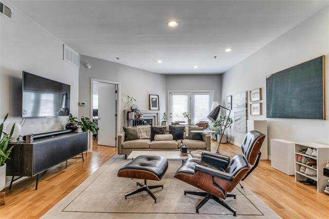 Photo - 4111 Cole Ave Unidad 28