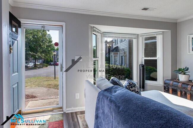 Photo - 208 Standish Dr