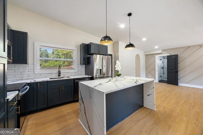 Photo - 2555 Flagstone Dr SE