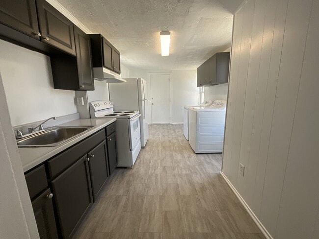 Photo - 516 E Boundary Ave