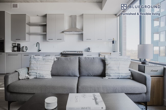 Photo - 3030 Potomac Ave Unit FL3-ID1009