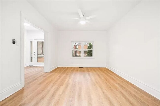 Photo - 1211 Jancey St