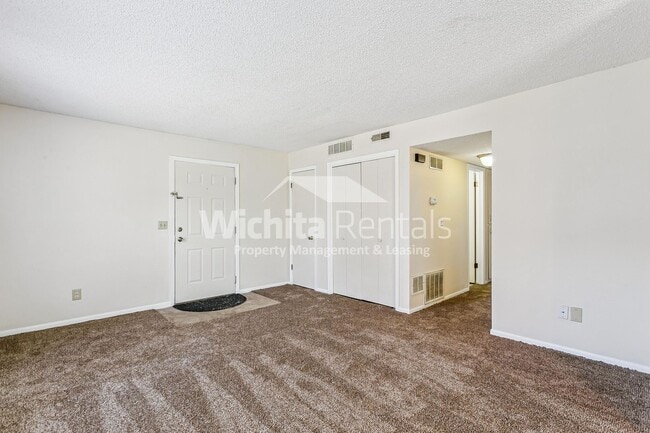 Photo - 223 N Brunswick St Unit #2