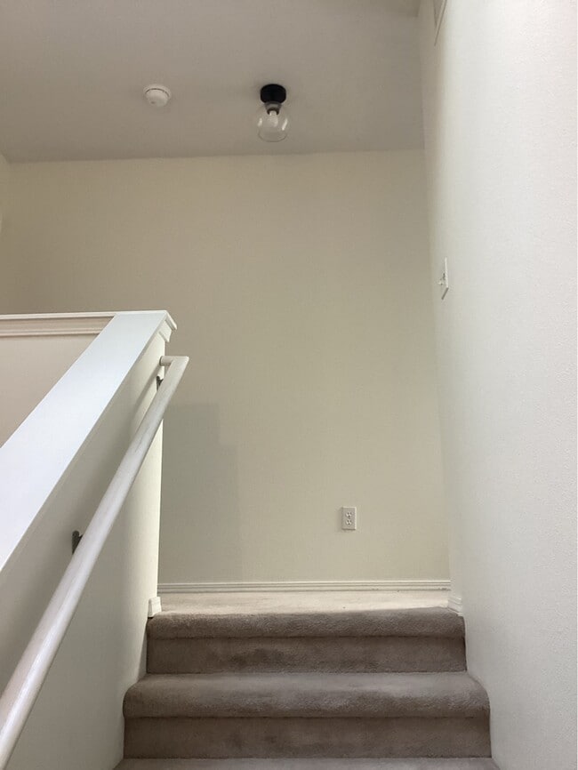 Photo - 96 NW 33rd Pl