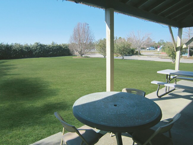 Photo - King's Square Apartments