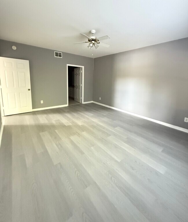 Photo - 12361 Notting Hill Ln Unit 42
