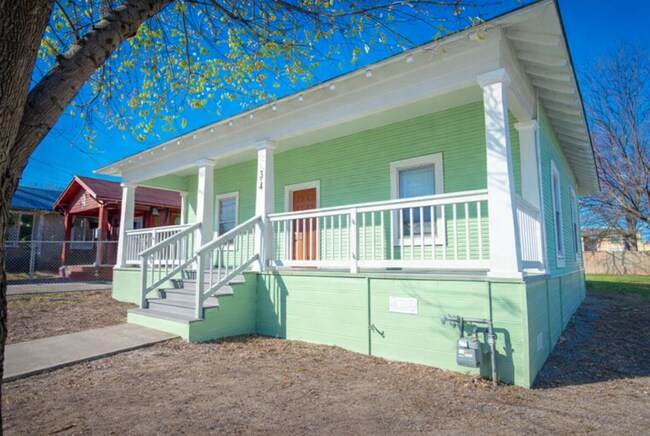 Photo - Beautiful 3BR/2Ba Home!