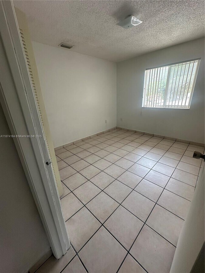 Photo - 290 E 7th St Unit 201