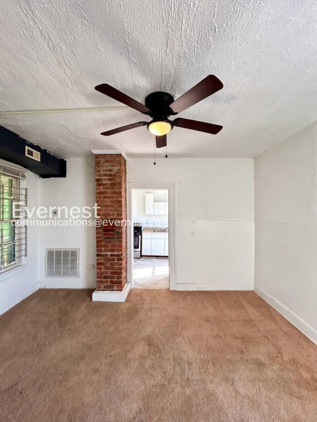 Photo - 2016 Fairmount Ave Unit Apt 2