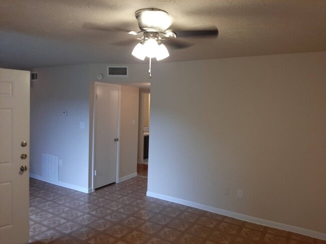Photo - 1526 East Ave