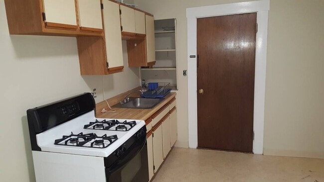 Photo - 51 Trull St Unit 1