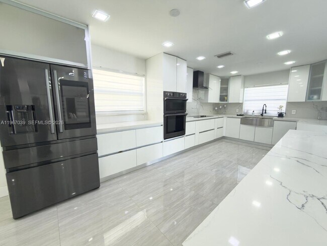 Photo - 4801 W Park Rd