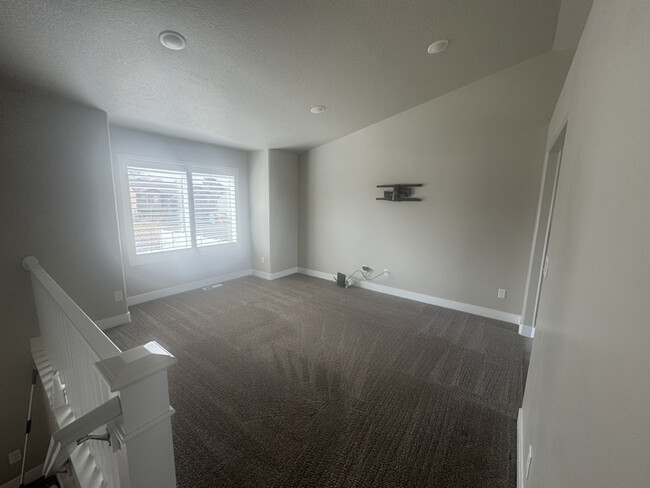 Photo - 2566 W 5950 S