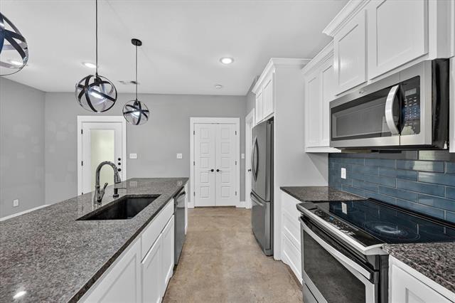 Photo - 707 E Woodard St