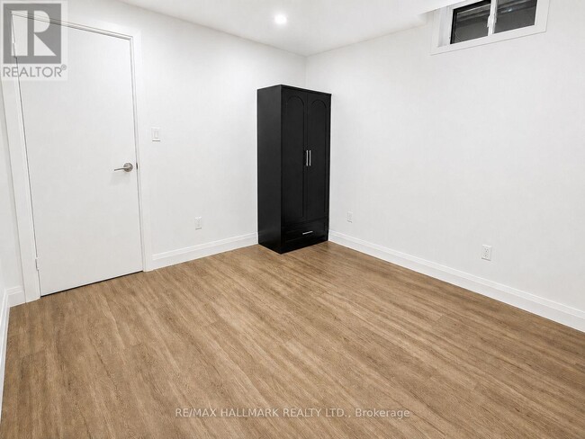 Photo - 120 Squire Dr