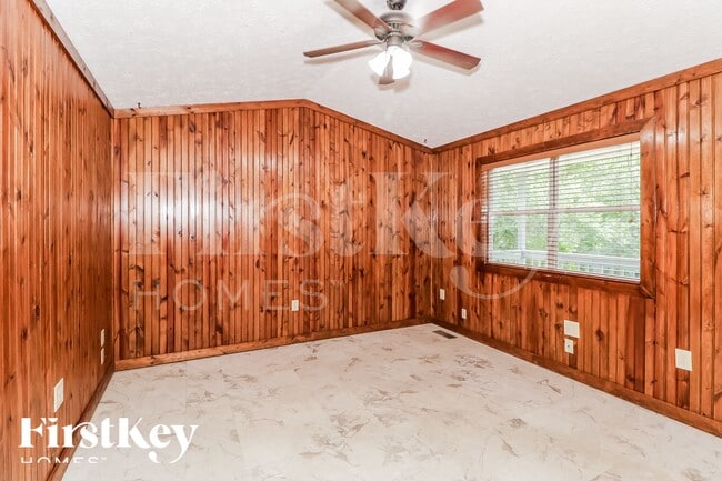 Photo - 115 River Trace Dr