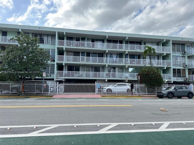 Building Photo - 1400 Pennsylvania Ave Unit 33 Rental