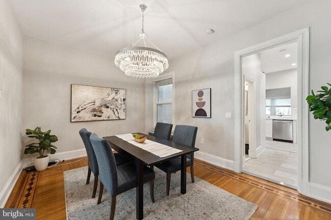 Photo - 123 U St NW