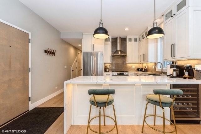 2429 W Augusta Blvd Unit 002