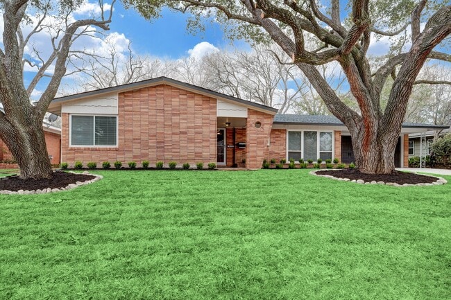 Photo - 8610 Bevlyn Dr