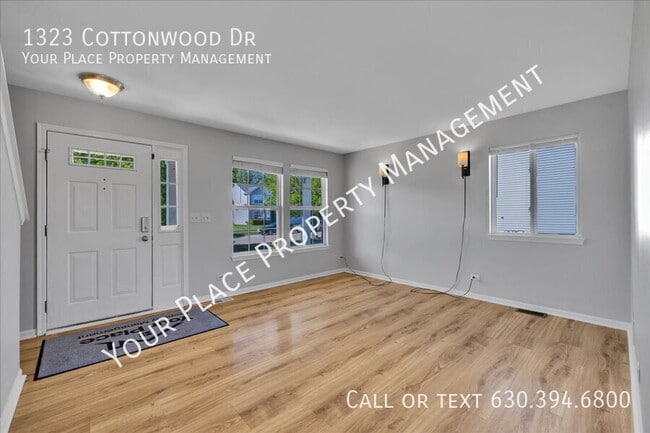 Photo - 1323 Cottonwood Dr