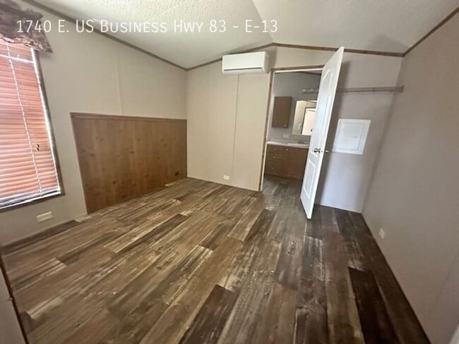 Photo - 1740 W Business Hwy 83