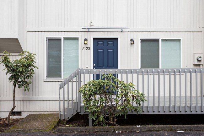 Building Photo - Light-Filled Two-Story Home with Private Outdoor Space Unit 5123
