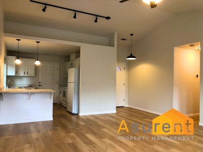 Photo - Wont Last Long---- 3 bed 2 Bath fenced back yard