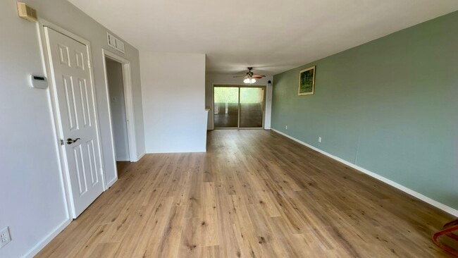 Building Photo - 3809 N Braeswood Blvd Unit 24 Rental
