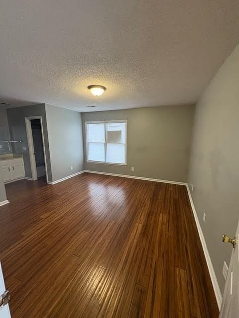 Photo - 102 W Victoria Ct