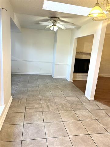 Photo - 4138 Towngate Blvd