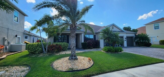 Building Photo - 3003 Trasona Dr