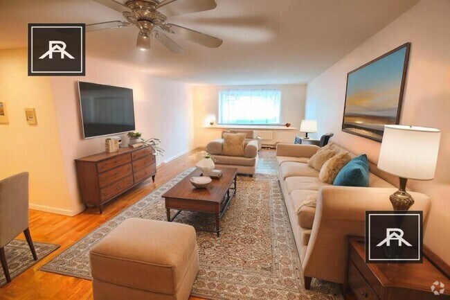 Building Photo - 2 bedroom in Allston MA 02134 Unit 11 Rental