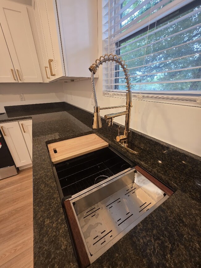 Photo - 259 S Walnut Ave