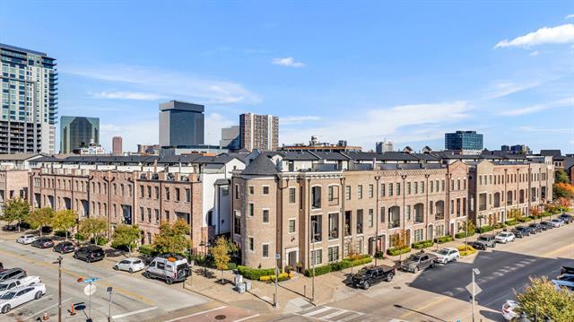 Photo - 2129 Marilla St Townhome