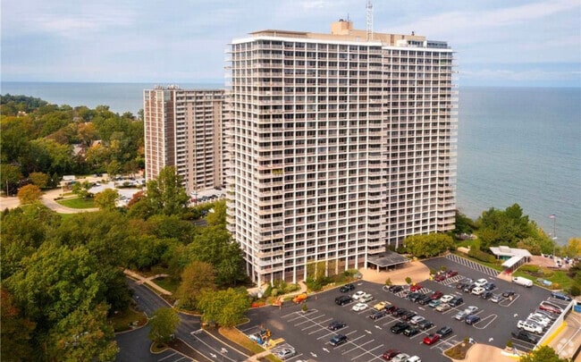Building Photo - 12700 Lake Ave Unit 1308 Rental