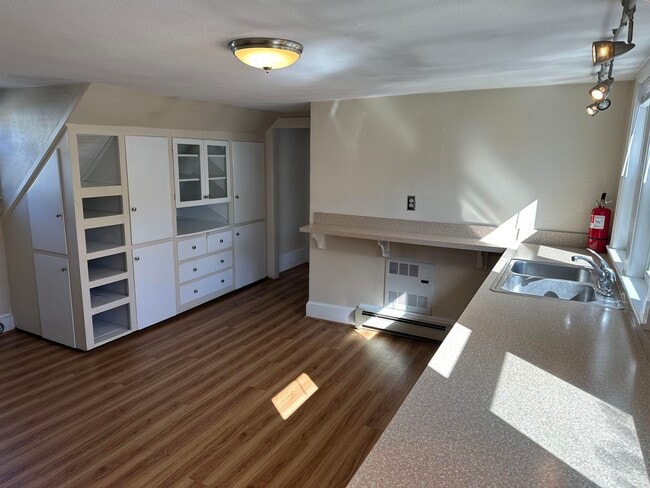 Photo - 17 Hanover St