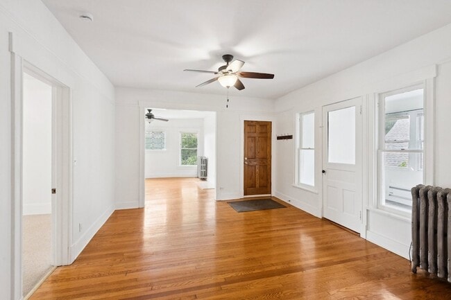 Photo - 807 Greenleaf St