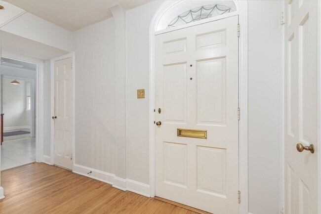 Photo - 384 N 26th St