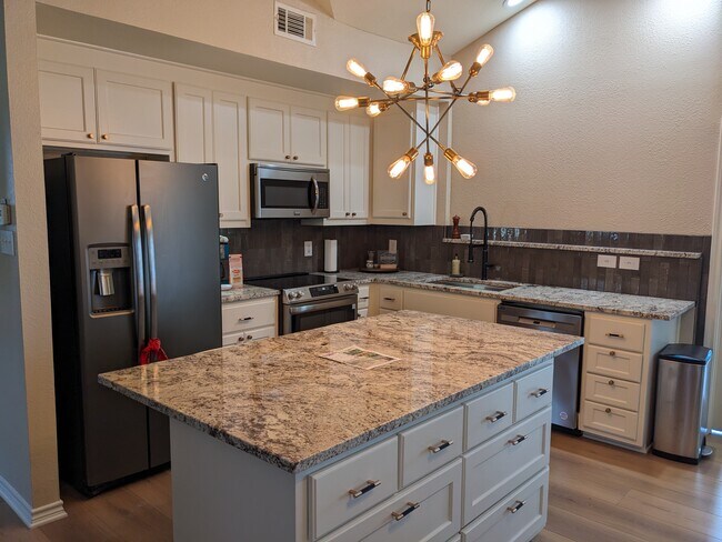 Photo - 127 Cedarwood Dr