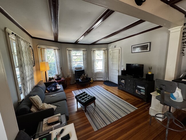 Photo - 178 Oak Hill Ave Unit First Floor