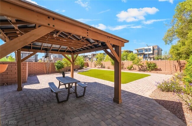 Photo - 10784 Glowing Dawn Ave